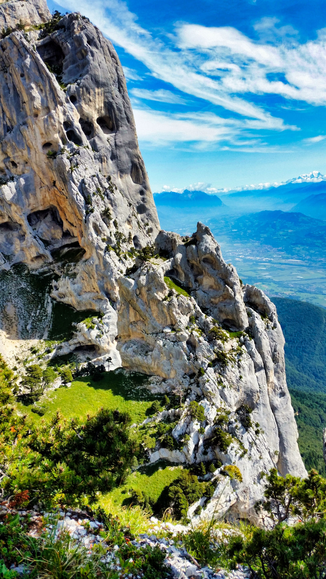 Le haut de l'Aiguillette Randonnée et paysages du massif de la Chartreuse par BAW